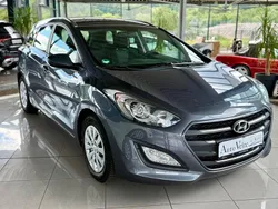 Grau Gebraucht 2015 Hyundai i30 Classic Kombi | 9.300 € (Teuer)