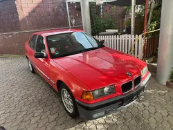 Rot Gebraucht 1992 BMW 318 Limousine | 2.199 €