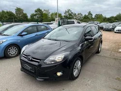 Schwarz Gebraucht 2014 Ford Focus Titanium Kombi | 6.988 € (Teuer)