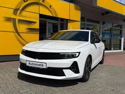 Weiß Gebraucht 2024 Opel Astra Kombi | 25.490 € (Guter Preis)