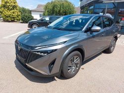 Grau Gebraucht 2024 Nissan Qashqai Acenta SUV | 25.490 € (Fairer Preis)