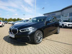 Schwarz Gebraucht 2022 BMW 118 Advantage Kleinwagen | 22.850 € (Teuer)