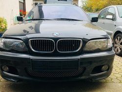 Schwarz Gebraucht 2001 BMW 330 M Sport Kombi | 3.500 €