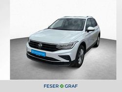 Oryxweiß perlmutteffekt Gebraucht 2023 VW Tiguan Active SUV | 28.370 € (Fairer Preis)
