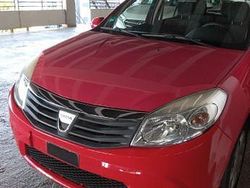 Rot Gebraucht 2009 Dacia Sandero Kleinwagen | 1.950 € (Fairer Preis)