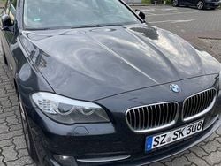 Grau Gebraucht 2012 BMW 530 Kombi | 10.000 € (Guter Preis)