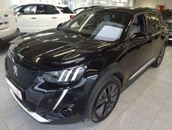 Schwarz Gebraucht 2021 Peugeot e-2008 GT SUV | 17.900 € (Fairer Preis)