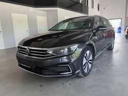 Grau Gebraucht 2021 VW Passat GTE Kombi | 20.450 € (Guter Preis)