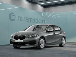 Grau Gebraucht 2022 BMW 118 Sport Line Kleinwagen | 24.950 € (Fairer Preis)
