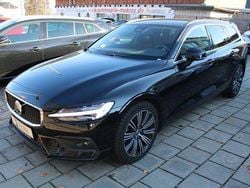 Onyxblack Gebraucht 2025 Volvo V60 Core Kombi | 34.950 € (Superpreis)