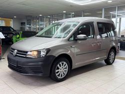 Braun Gebraucht 2016 VW Caddy Trendline Van / Kleinbus | 13.499 € (Fairer Preis)