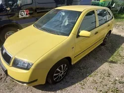 Gelb Gebraucht 2001 Skoda Fabia Comfort Kombi | 690 € (Guter Preis)