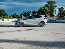 Grau Gebraucht 2019 Ford Fiesta ST Kleinwagen | 20.500 € (Teuer)