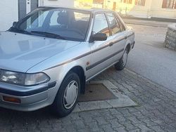 Grau Gebraucht 1989 Toyota Carina Limousine | 1.300 €