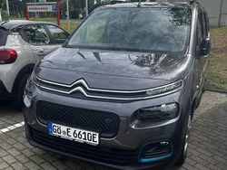 Stahlgrau (metallic) Gebraucht 2023 Citroën e-Berlingo Shine Van / Kleinbus | 29.000 € (Teuer)