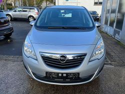 Silber Gebraucht 2012 Opel Meriva Edition Van / Kleinbus | 9.500 € (Etwas zu teuer)