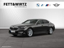 Sophistograu brillanteffekt metallic Gebraucht 2024 BMW 550e Sport Line Limousine | 64.990 € (Superpreis)