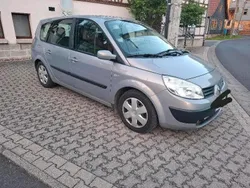 Grau Gebraucht 2005 Renault Grand Scénic II Van / Kleinbus | 600 €