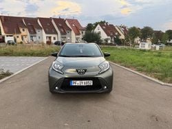 Grün Gebraucht 2023 Toyota Aygo Pulse Kleinwagen | 16.300 € (Fairer Preis)
