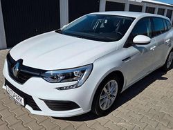 Weiß Gebraucht 2017 Renault Mégane GrandTour Play Kombi | 9.490 € (Fairer Preis)