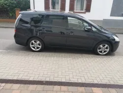 Schwarz Gebraucht 2006 Mitsubishi Grandis Van / Kleinbus | 3.900 € (Teuer)