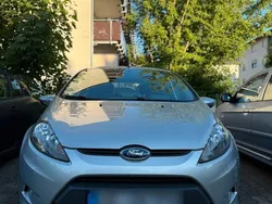 Silber Gebraucht 2009 Ford Fiesta Kleinwagen | 3.600 €