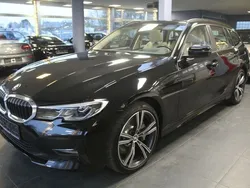Schwarz Gebraucht 2021 BMW 330 Advantage Kombi | 31.980 € (Fairer Preis)