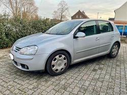 Silber Gebraucht 2005 VW Golf V Limousine | 2.550 € (Superpreis)