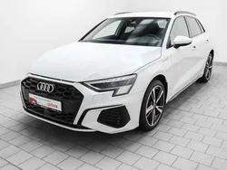 Weiss Gebraucht 2024 Audi A3 Sportback e-tron S-Line Limousine | 50.514 €