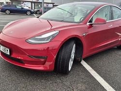 Rot Gebraucht 2019 Tesla Model 3 Limousine | 19.500 € (Fairer Preis)