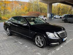 Schwarz Gebraucht 2011 Mercedes E350 Limousine | 12.500 € (Etwas zu teuer)