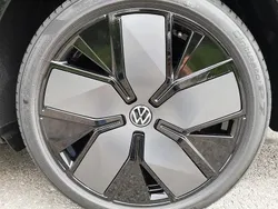 Reefblau metallic reefblau metallic Neu 2025 VW Passat R-line Kombi | 49.379 € (Superpreis)