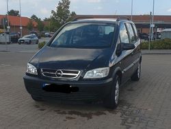 Schwarz Gebraucht 2005 Opel Zafira Van / Kleinbus | 2.900 € (Fairer Preis)
