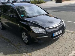 Schwarz Gebraucht 2009 Hyundai i30 Comfort Kombi | 2.995 € (Fairer Preis)