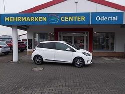 Weiß Gebraucht 2019 Toyota Yaris Club Limousine | 12.950 € (Fairer Preis)
