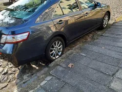 Grau Gebraucht 2011 Toyota Camry Limousine | 9.854 €