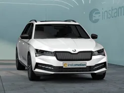 Weiß Gebraucht 2023 Skoda Superb Style Kombi | 34.736 € (Guter Preis)