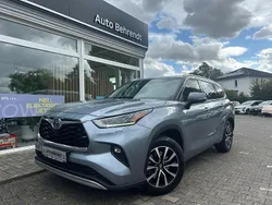 Grau (metallic) Gebraucht 2021 Toyota Highlander Luxury SUV | 44.950 € (Fairer Preis)