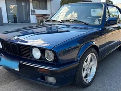 Blau Gebraucht 1992 BMW 318 Cabriolet Performance Cabrio | 12.999 €