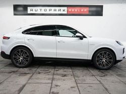 Weiß Gebraucht 2024 Porsche Cayenne E-Hybrid Coupe Coupé | 97.880 € (Superpreis)