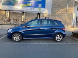 Blau Gebraucht 2009 Mercedes B170 Van / Kleinbus | 5.600 € (Fairer Preis)