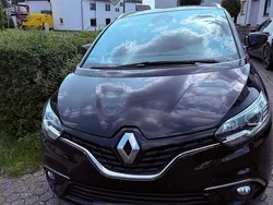 Schwarz Gebraucht 2018 Renault Grand Scénic IV Van / Kleinbus | 10.500 € (Fairer Preis)