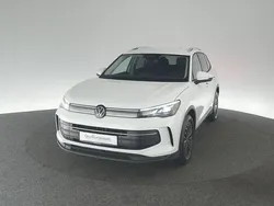 Weiß Gebraucht 2024 VW Tiguan Life SUV | 31.920 € (Fairer Preis)