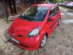 Rot Gebraucht 2005 Toyota Aygo City Kleinwagen | 1.770 € (Fairer Preis)