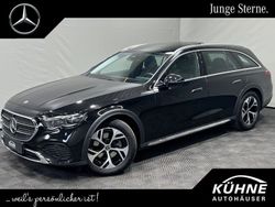 Schwarz, Gebraucht 2024 Mercedes E220 Advanced Plus Limousine | 62.950 €