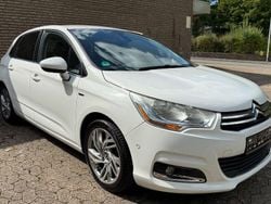 Weiß Gebraucht 2011 Citroën C4 Exclusive Limousine | 4.490 €