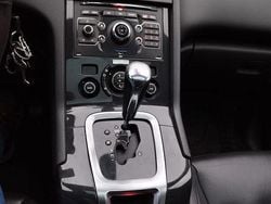 Grau Gebraucht 2011 Peugeot 5008 Business-Line Van / Kleinbus | 7.500 € (Fairer Preis)