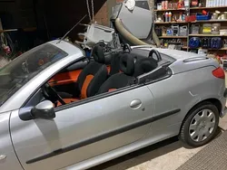 Silber Gebraucht 2002 Peugeot 206 Cabrio | 1.800 €