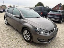 Grau Gebraucht 2015 VW Golf LOUNGE Limousine | 7.999 € (Guter Preis)
