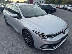 Silber Gebraucht 2022 VW Golf VIII Life Kombi | 17.485 € (Fairer Preis)